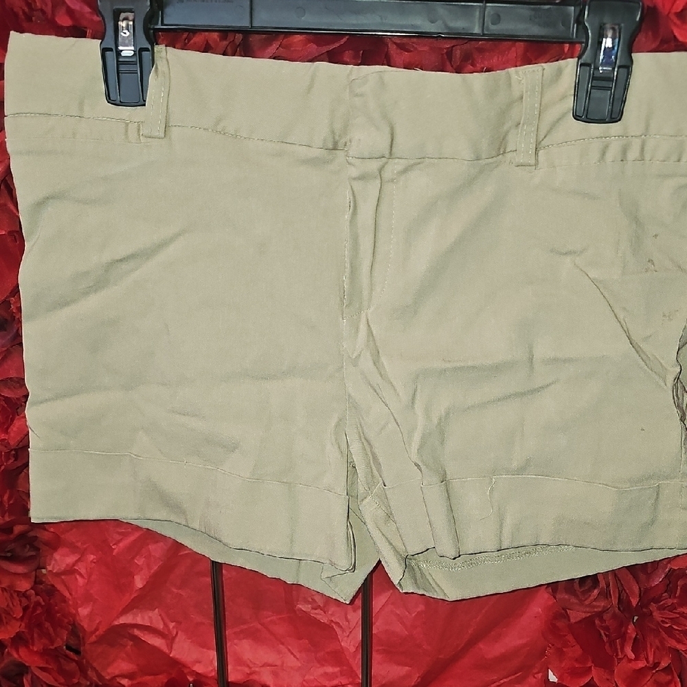 Rampage Women's Tan Khaki Shorts Size 13